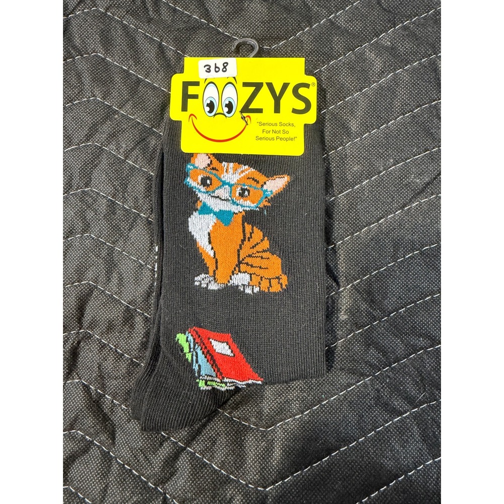 Foozys Crew Socks Womens 9-11 Black NWT Smart‎ Cat Bookworm Novelty FC-71